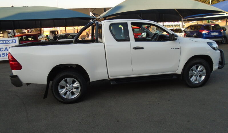 2017 TOYOTA HILUX 2.4 GD-6 E/CAB FOR SALE IN BOKSBURG full