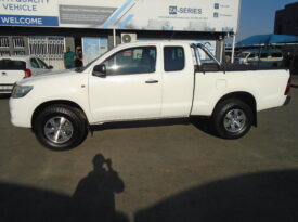 2015 TOYOTA HILUX 2.5 D-4D FOR SALE IN BOKSBURG