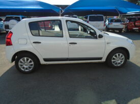 2011 RENAULT SANDERO 1.4 FOR SALE IN BOKSBURG